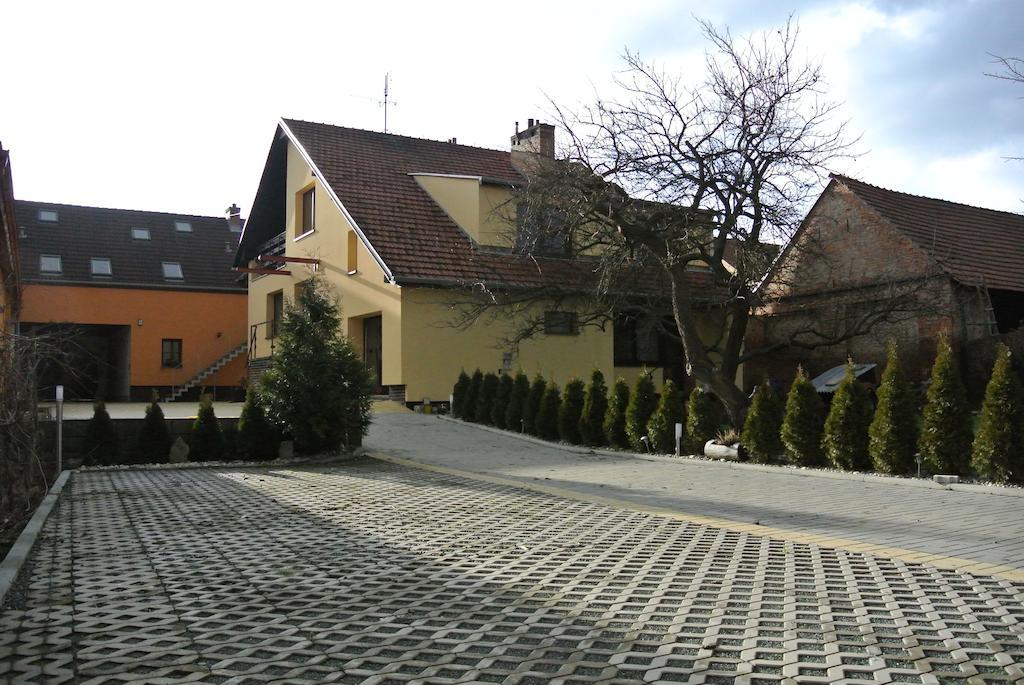 Penzion U Reky Vojkovice  Экстерьер фото
